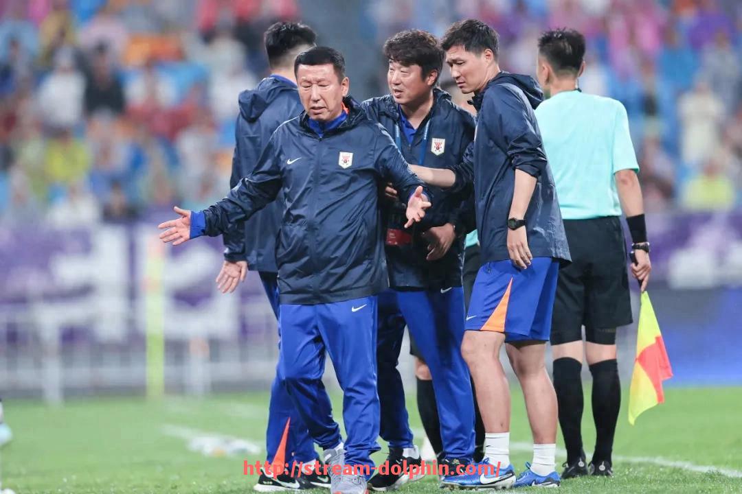 海豚直播-CBA联赛是否主要为篮球还是涉及足球